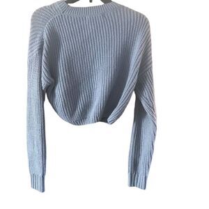 Elodie. Size XS top sweater hundred percent acrylic blue